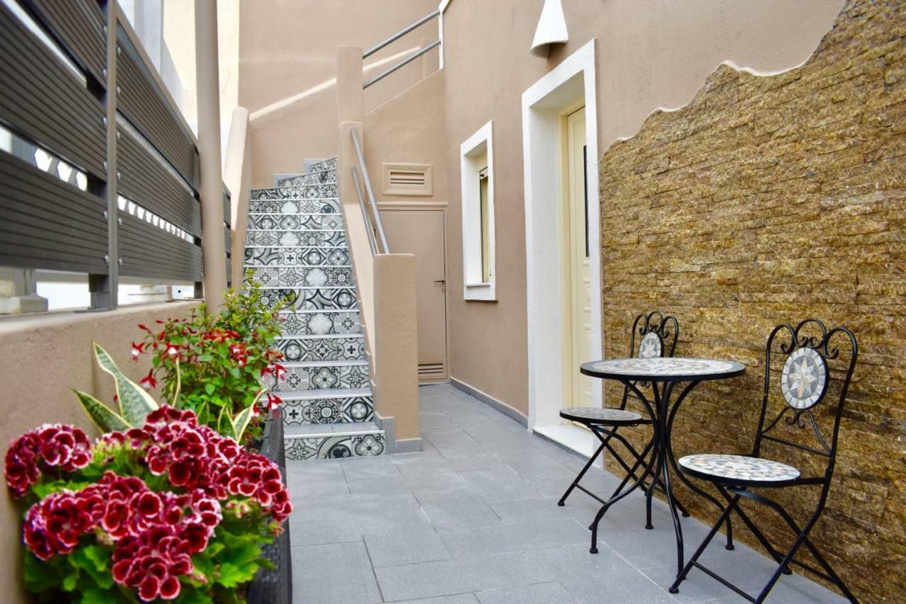 Micasa Apartment Oia  Exterior photo